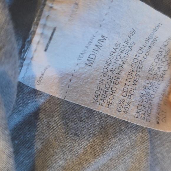 Under Armour Women's Lot of 5 Loose Fit T-shirts Medium - Picture 6 of 8